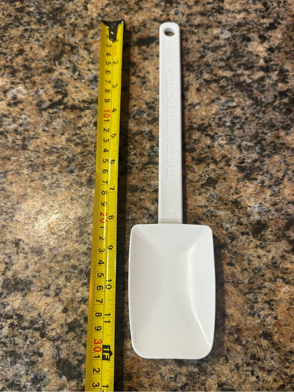 Pampered Chef Mix N Scraper White Silicone Spatula Kitchen Tool Made in USA